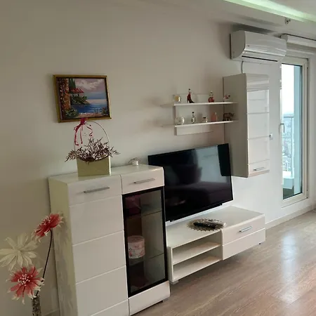 Sky Smart 29th & 30th Apartment Skopje